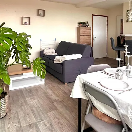 1 Bedroom Amazing In Apartment *