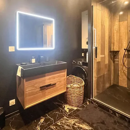1 Bedroom Amazing In Apartment Angers